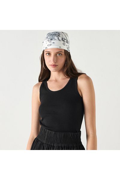 FAV تانك توب بدون أكمام ومحكم