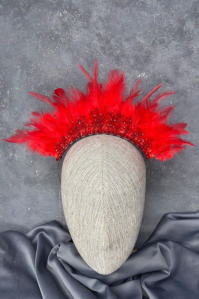 Hayalperest boncuk Arden bridal henna crown with red feather crystal beads