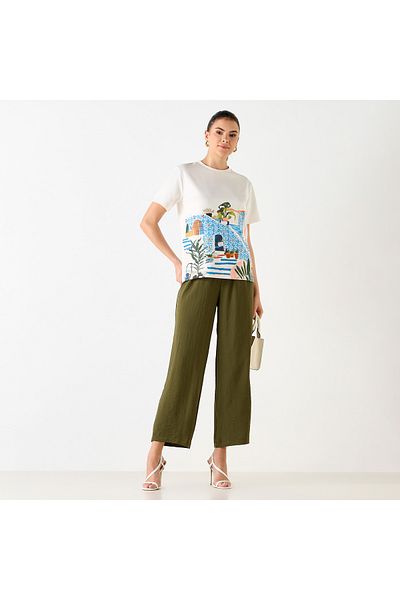 FAV Graphic Print Round Neck T-shirt with Short Sleeves