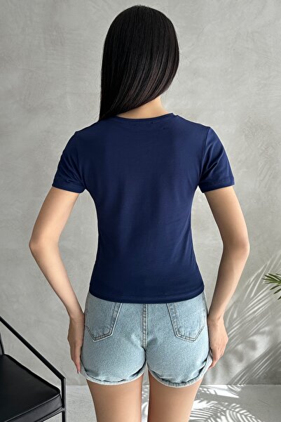 BAİA COLLECTION Жіноча футболка з синім серцем і велосипедним коміром