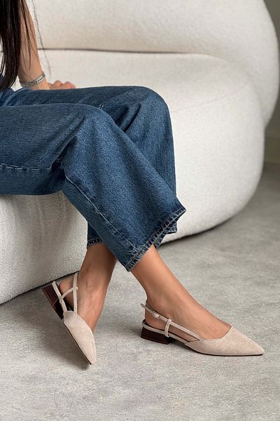 NİŞANTAŞI SHOES Loney Beige Suede Pointed Toe Buckle Detailed Short Heeled Women's Ballerinas
