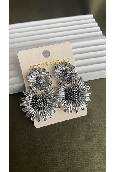 Accessories Silver Sallantılı büyük papatya küpe