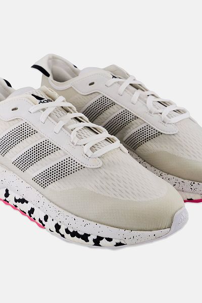 adidas Men Avryn Lace Up Running Shoes, White