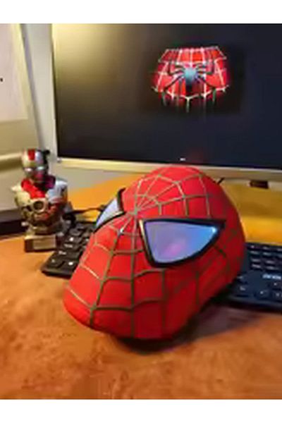 BANDAI With Box red Lighting The Amazing Toby Maguire Spiderman Mask With Hard Face Shell & Magnetic Eyes S