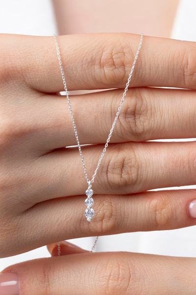 Elika Silver 925 Ayar Gümüş Zirkon Taşlı Parıltı Kolye
