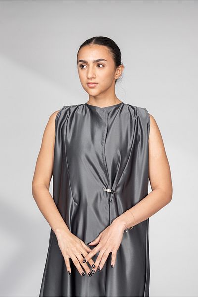 outline Elegant black blazer abaya with gray dress