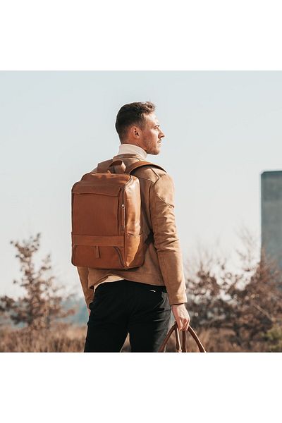 The Chesterfield Brand The Chesterfield Brand 15.4 inch laptop backpack, leather, Rich model