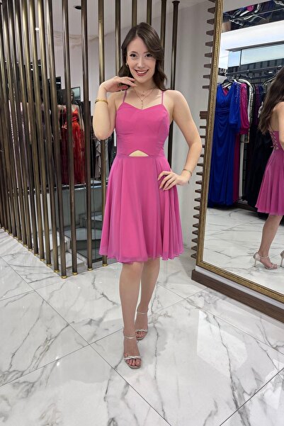 By Saygı Kadın İp Askılı Arkası Bağlamalı Önü Pencereli Astarlı Şifon Kısa Kloş Elbise