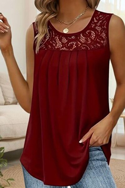 Mossta Μπλούζα από βισκόζη με λεπτομέρεια από δαντέλα με στρογγυλή λαιμόκοψη - Βουργουνδία