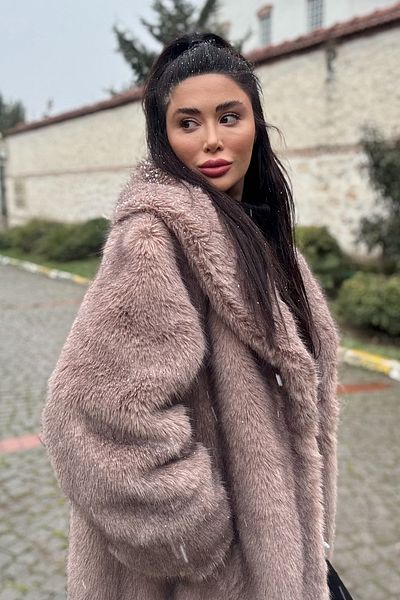 Açelya Okcu Premium Shawl Collar Mob Wife Faux Fur Maxi Women's Coat