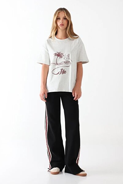 The Champ Clothing Women's Tropical Palm and Bird Print T-Shirt