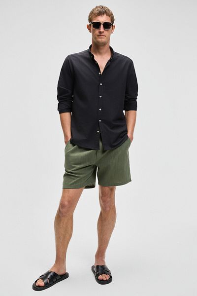 GRIMELANGE Leyton Men's Relaxed Fit Double Pocket Elastic Waist Linen Blended Woven Khaki Shorts & Bermuda