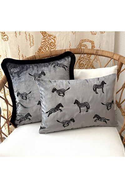 ge living Decorative Zebra Patterned Silver Velvet Throw Pillow Cover (35 cm X 50 cm)