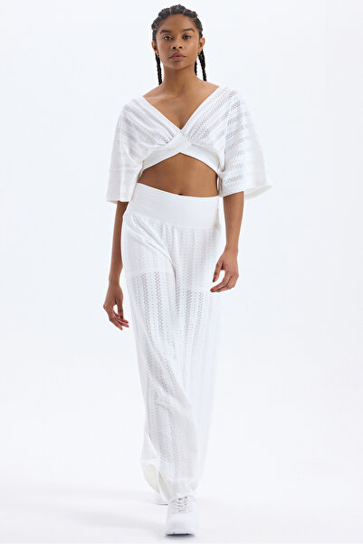 COMEUP Παντελόνι με σχέδιο ζακάρ με τρύπες σε λευκό χρώμα