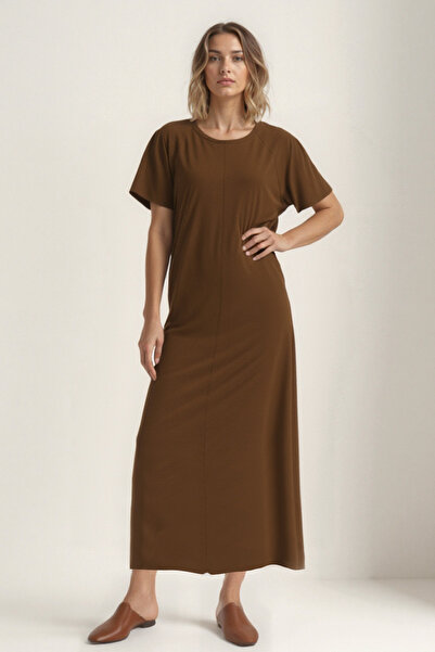 Vitrin Велосипедний комір, короткий рукав, сукня