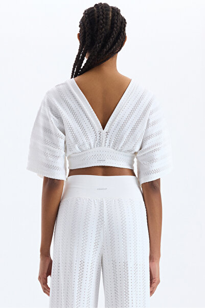 COMEUP Jacquard Hole Patterned Bat Sleeve Crop Top White