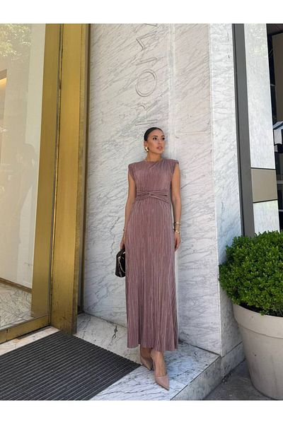 Monapera Padded Shoulders, Tie Detail Design Maxi Length Crinkle Dress