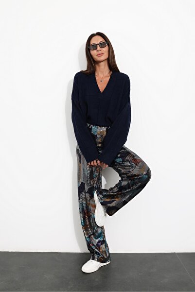 BEBE PLUS Women's Silver & Turquoise Elastic Waist Full Lycra Shiny Trousers