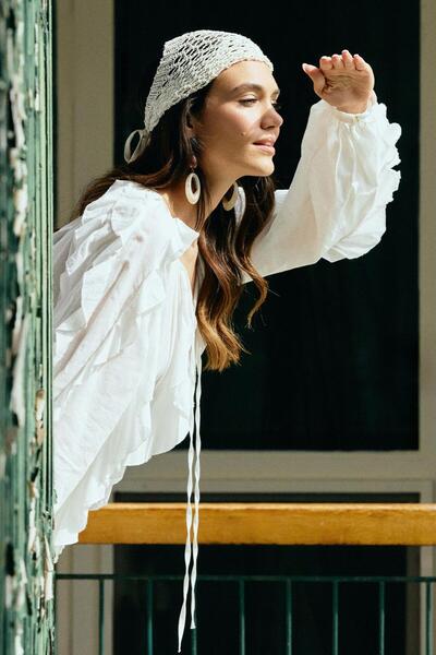 KADRİYE BAŞTÜRK Rosa Fırfırlı Vual Gömlek Ekru