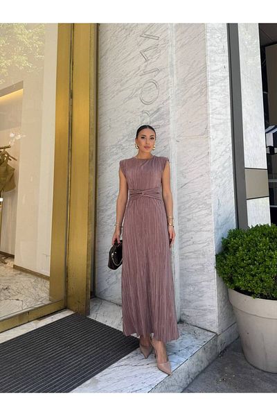 Monapera Padded Shoulders, Tie Detail Design Maxi Length Crinkle Dress