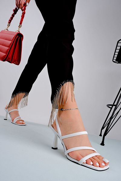 Lal Shoes & Bags Pantofi cu toc Parilla pentru damă, alb cu bretele