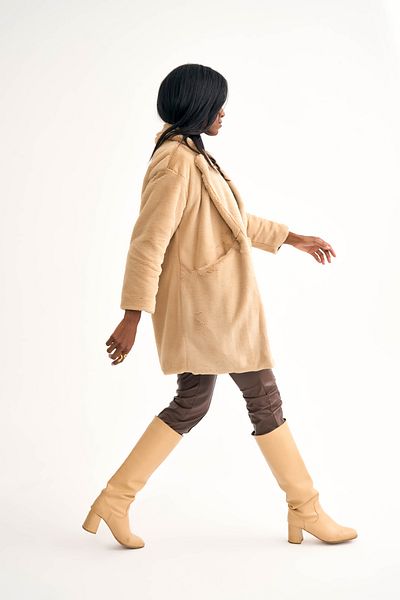 Sateen Plush Coat with Pocket Detail - Beige