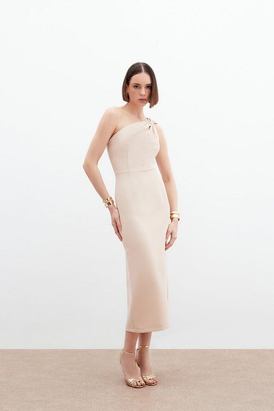 Sateen Rochie bej cu detalii cu accesorii