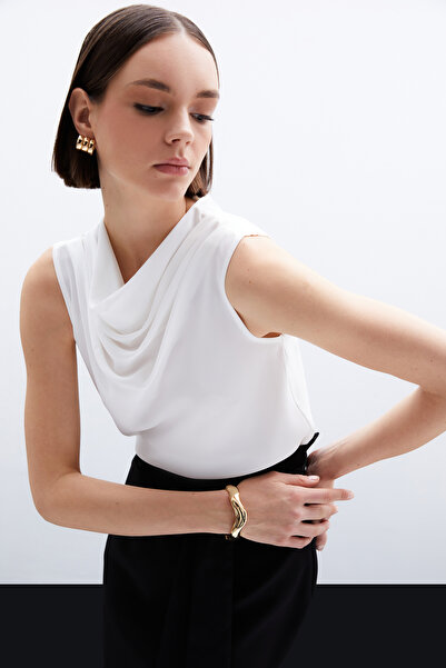 Sateen Degaje Yaka Kolsuz Bluz - Ekru