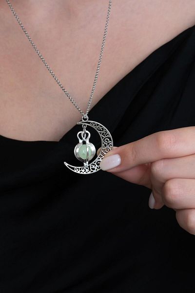 Takı Dükkanı Shining in the Dark Phosphorescent Moon Necklace Bbk26