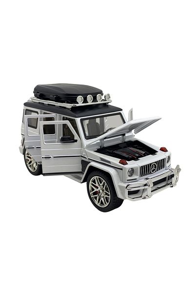 JPT White Mercedes G Class replica model with sounds, lights and smoke coming out of both drums
