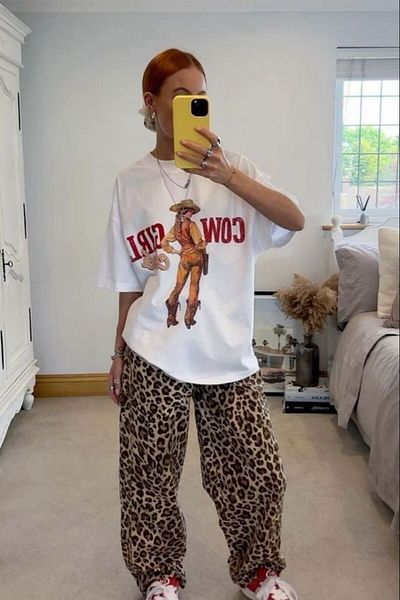 The Champ Clothing Tricou alb pentru femei cu model retro Western cu scris Cowgirl