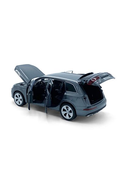 JPT 1/32 scale model Audi Q7, daytona grey pearl Tayumo with sound and lights, opens the doors