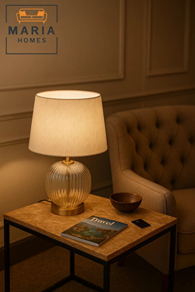 MARIA HOMES مصباح طاولة زجاجي بقاعدة مضلعة وغطاء من القماش