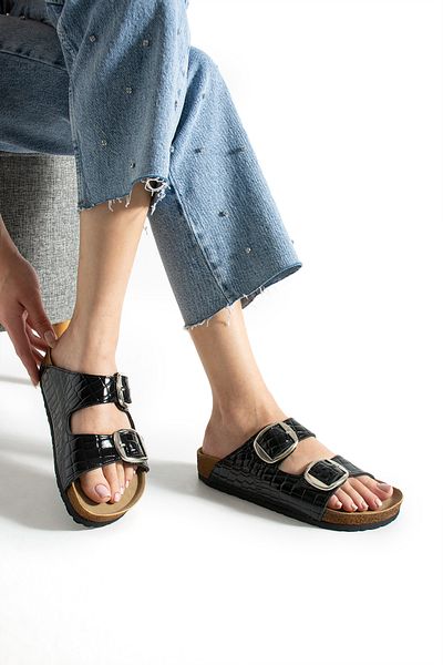 COMFORT OF PANTOFOLE Black Patent Leather Two Buckle Slippers