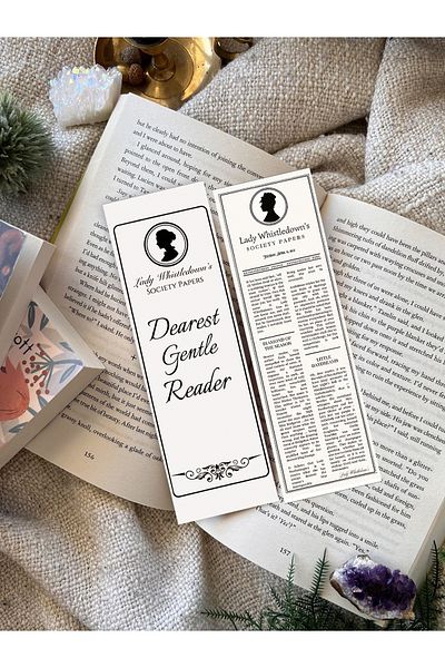 Pankart Evi Doamna Whistledown |   Set de 2 semne de carte Bridgerton