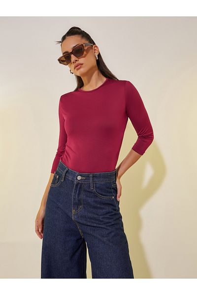 Styli Solid Round Neck Fitted Top