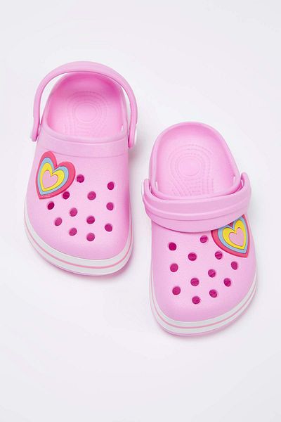 TRENDYOL SHOES Rózsaszín zárt elülső szívfigura lány gyerek Eva szandál papucs TAKSS25TE00053
