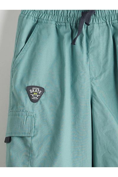 LC Waikiki Pantaloni - Verde - Talie normală
