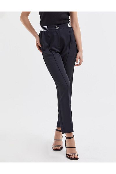 Kayra Piping Carrot Trousers Black