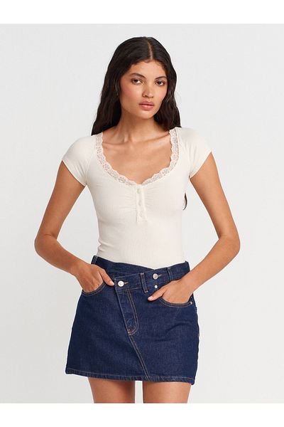 Dilvin 31845 Lace Detailed Buttoned Ball-Stone