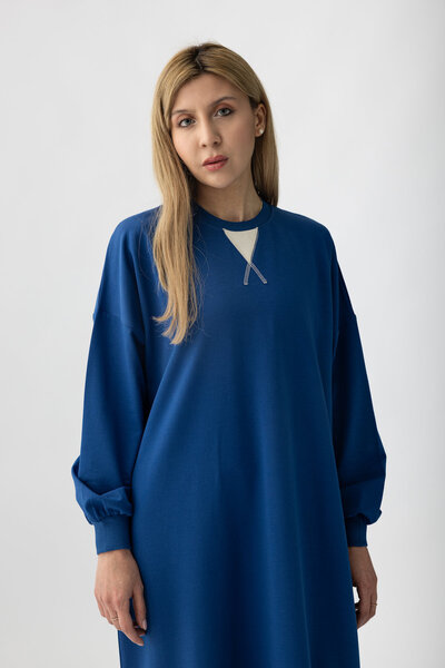 Suede Style 5612 - 2 Жіноче плаття з коміром з двома нитками