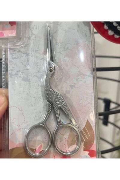 Parça Kumaş Dünyası Gümüş Renkte Makas Kuğu Şeklinde