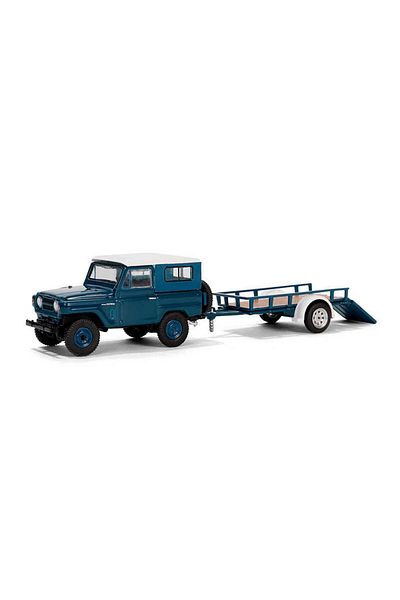 TOYFEST Greenlight 1/64 Hitch & Tow Series 31 - 1961 Nissan Patrol Hard Top مع مقطورة أدوات