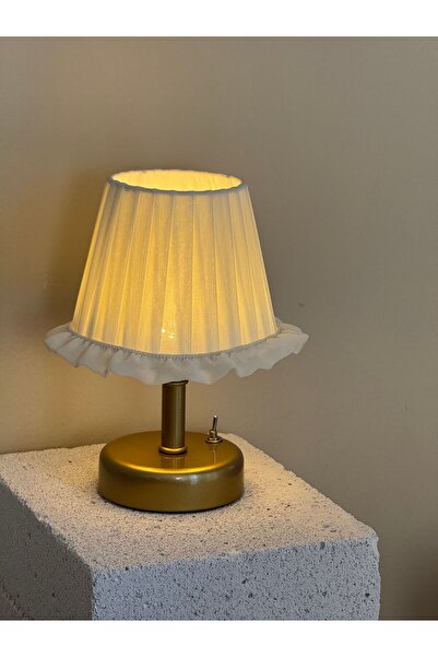 Maison Avf Osmanlı İpeği Fırfır İşlemeli Kablosuz Masa Lambası – Alt Eskitme Gold