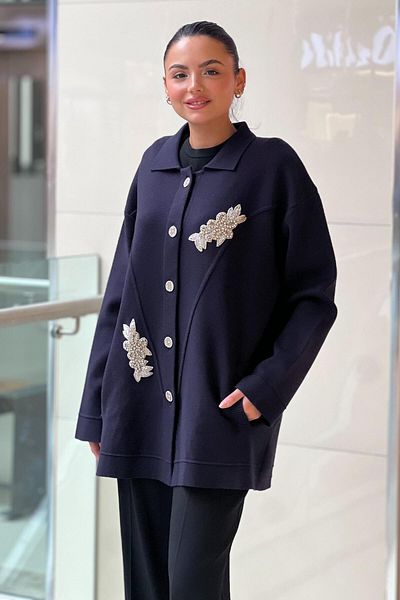 Ghisa Knitwear Cardigan with Flower Brooch