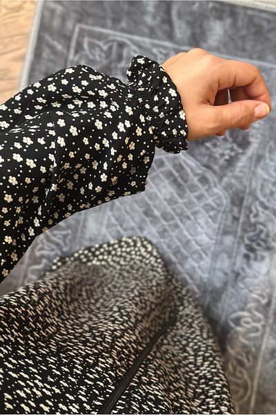 Lagom Cotton Black Prayer Dress