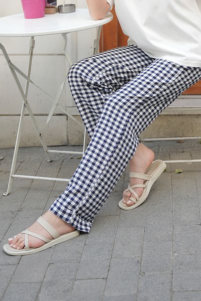 Molly Nelly Women's Petite Checkered Seersucker Slim Elastic Trousers
