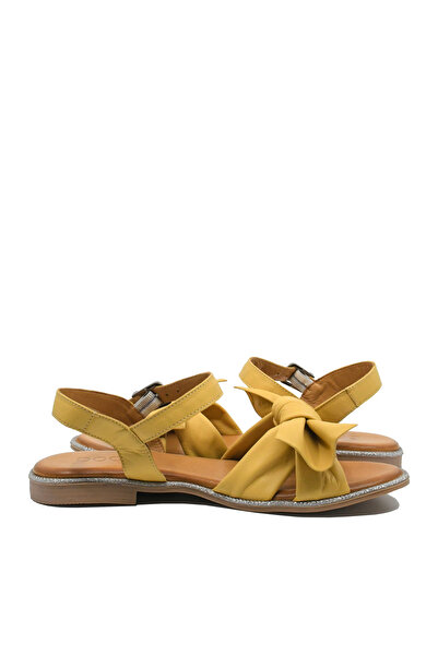 Dogati Flat sandals for women with bow, light yellow, made of natural leather