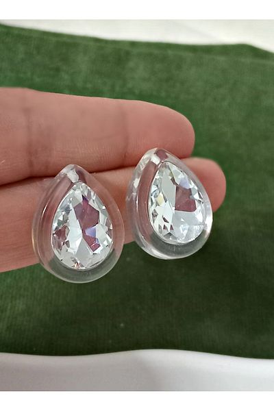 mos&more White Stone Acrylic Lightweight Stylish Women's Earrings