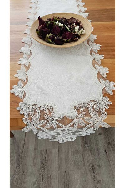 ZESA HOME Luxury French Lace Velvet Runner